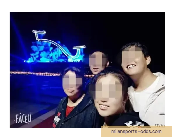 艾维自曝童年遭性虐待高中沉迷酒色婚后虐待妻子真相